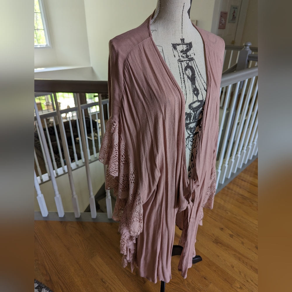 Flowy and pretty O'Neill Wrap